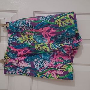 Lilly Pulitzer dalci shorts party all the tide size x-large! Retails $78